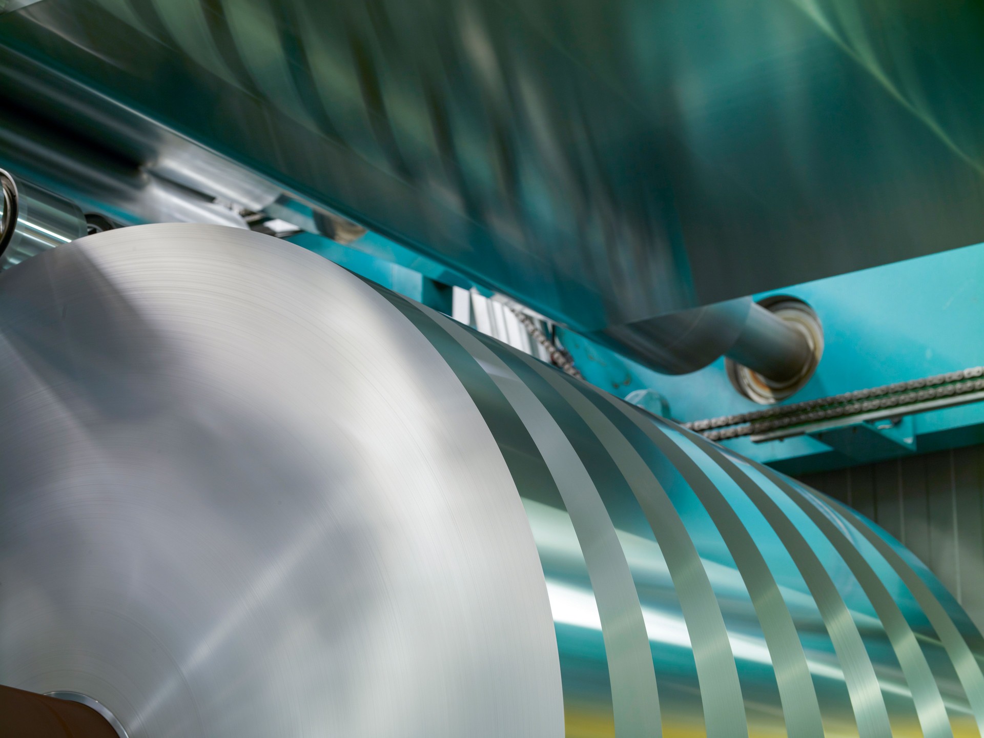 Large rolls of sheet aluminium